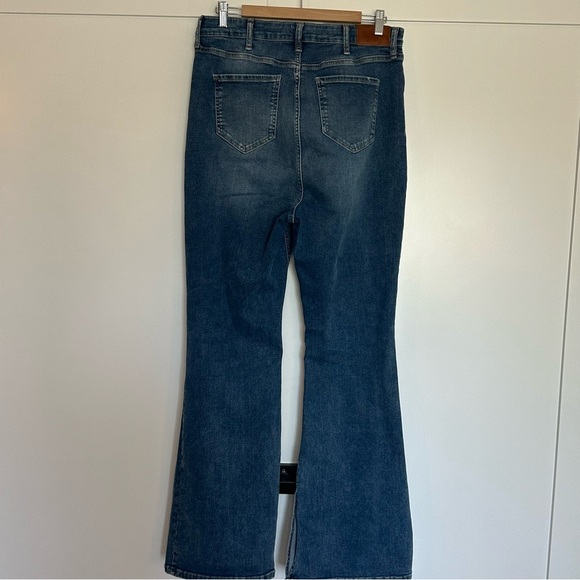 River Island Plus mid rise slit side flared jeans 14 XL medium blue stretch high - Picture 7 of 15